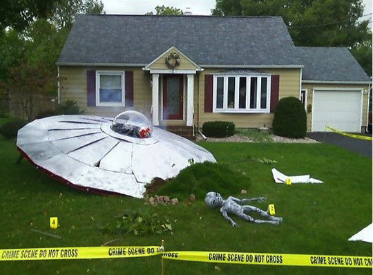 Halloween flying saucer crash
