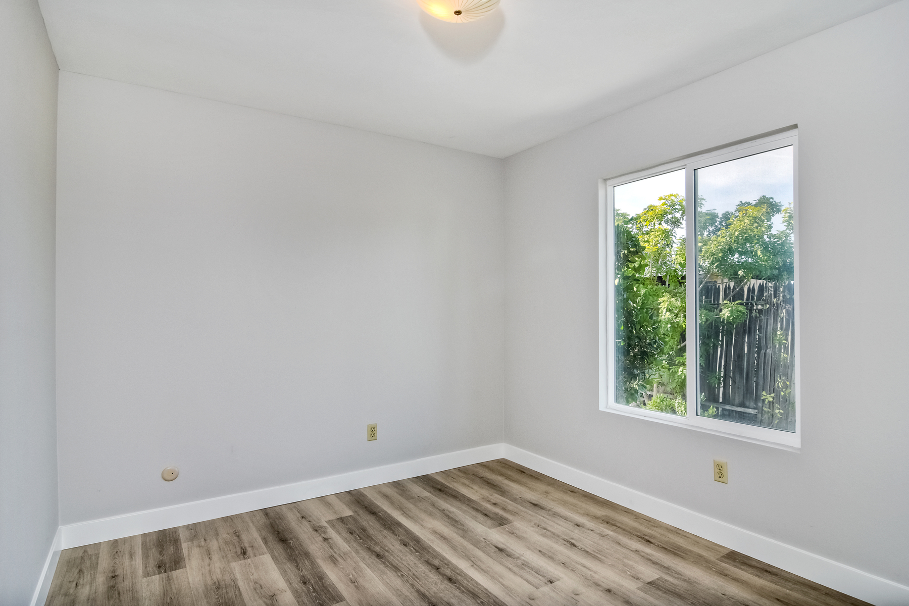 1965 Calle Sinaloa, Vista, CA 92084