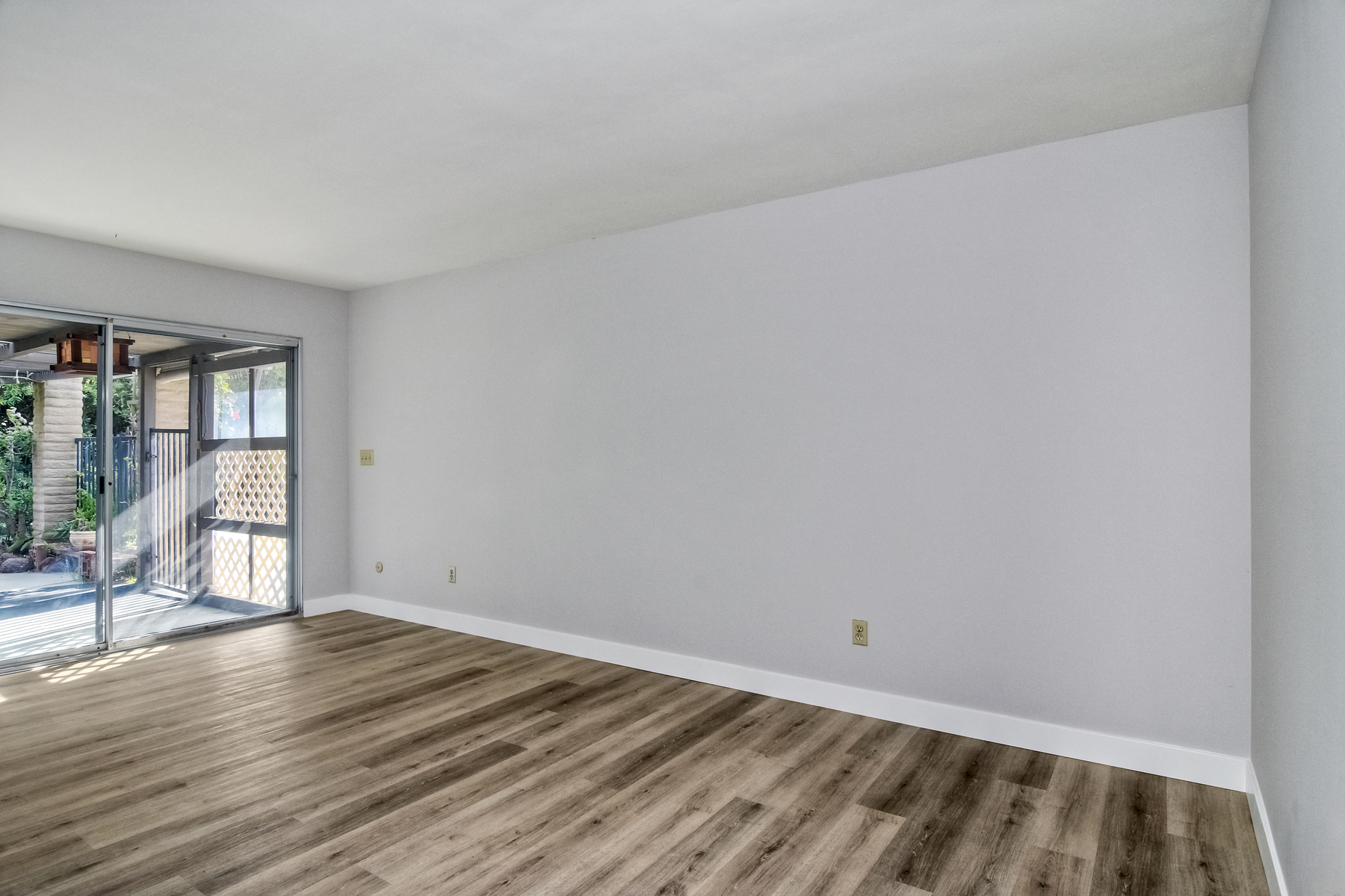 1965 Calle Sinaloa, Vista, CA 92084